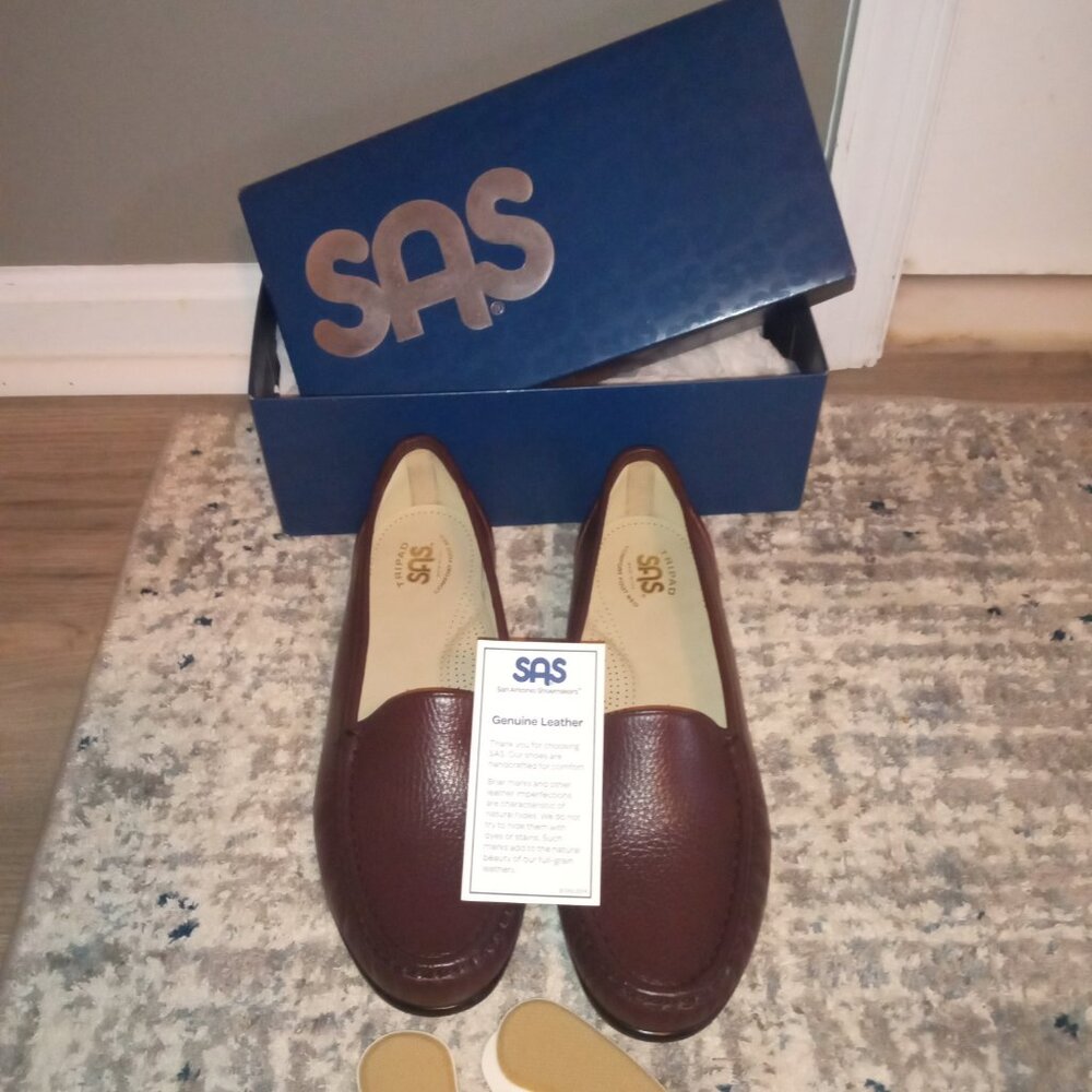 Sas Antique Wine Flats